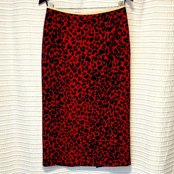 No. 21 Red Black Animal Print Pencil Midi Skirt